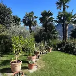 View Palm Garden Semesterbostad