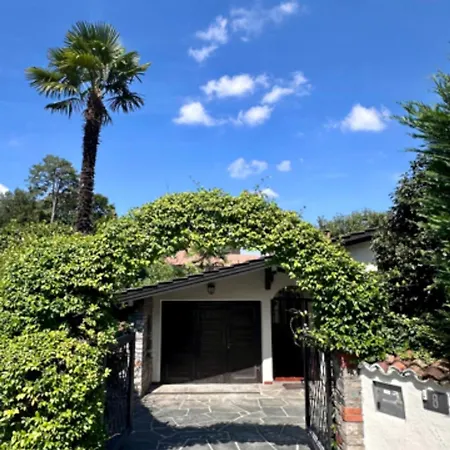 View Palm Garden Semesterbostad